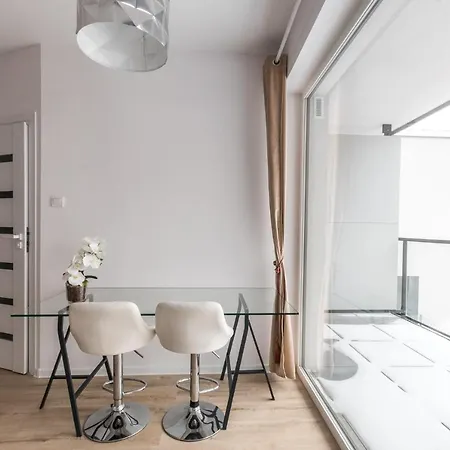 Manu Aparts Manufaktura Apartment *