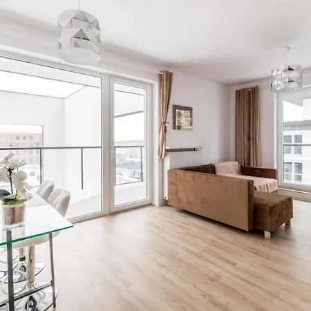 Manu Aparts Manufaktura * 罗兹